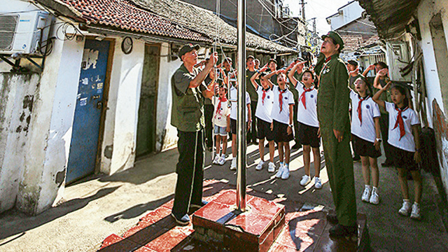 25年，五星紅旗在這座農(nóng)家小院每日升起……